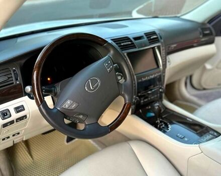 Білий Лексус ЛС, об'ємом двигуна 4.6 л та пробігом 167 тис. км за 10500 $, фото 3 на Automoto.ua