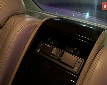 Білий Лексус ЛС, об'ємом двигуна 4.97 л та пробігом 320 тис. км за 12500 $, фото 6 на Automoto.ua