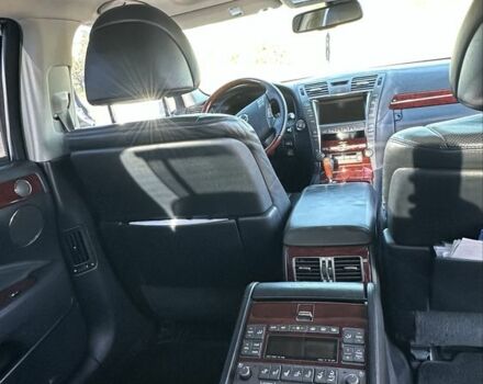 Белый Лексус ЛС, объемом двигателя 4.6 л и пробегом 3 тыс. км за 9700 $, фото 5 на Automoto.ua