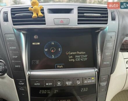 Білий Лексус ЛС, об'ємом двигуна 4.61 л та пробігом 160 тис. км за 11300 $, фото 25 на Automoto.ua