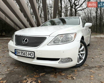 Белый Лексус ЛС, объемом двигателя 4.61 л и пробегом 167 тыс. км за 9999 $, фото 3 на Automoto.ua