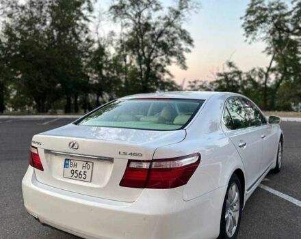 Белый Лексус ЛС, объемом двигателя 4.6 л и пробегом 168 тыс. км за 12000 $, фото 1 на Automoto.ua