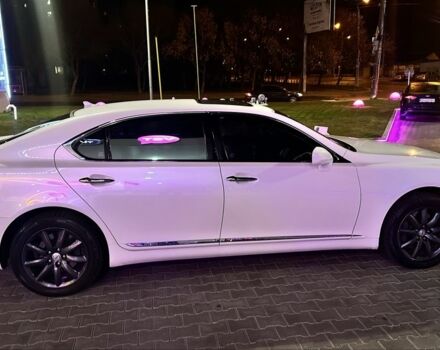 Білий Лексус ЛС, об'ємом двигуна 5 л та пробігом 330 тис. км за 11400 $, фото 2 на Automoto.ua