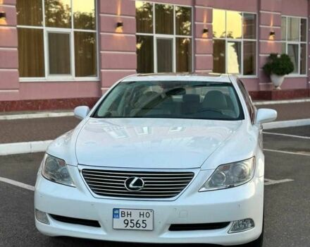 Белый Лексус ЛС, объемом двигателя 4.6 л и пробегом 168 тыс. км за 12000 $, фото 2 на Automoto.ua