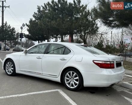 Білий Лексус ЛС, об'ємом двигуна 4.61 л та пробігом 160 тис. км за 11300 $, фото 3 на Automoto.ua