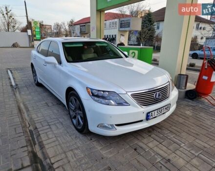Белый Лексус ЛС, объемом двигателя 5 л и пробегом 190 тыс. км за 10000 $, фото 3 на Automoto.ua
