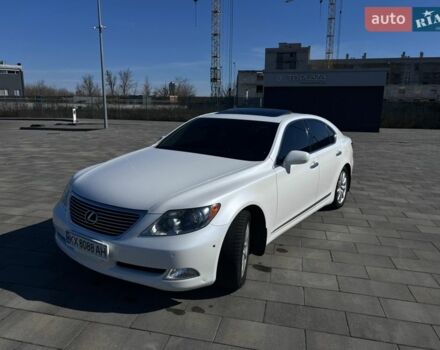 Белый Лексус ЛС, объемом двигателя 4.61 л и пробегом 226 тыс. км за 11500 $, фото 1 на Automoto.ua