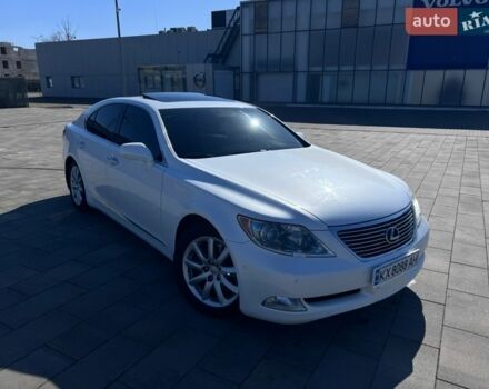 Белый Лексус ЛС, объемом двигателя 4.61 л и пробегом 226 тыс. км за 11500 $, фото 2 на Automoto.ua