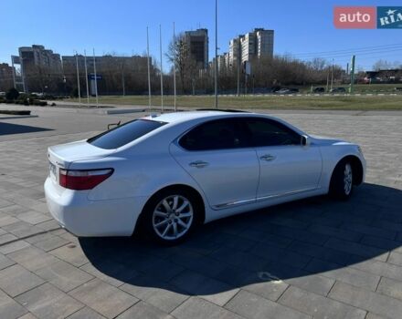 Белый Лексус ЛС, объемом двигателя 4.61 л и пробегом 226 тыс. км за 11500 $, фото 6 на Automoto.ua