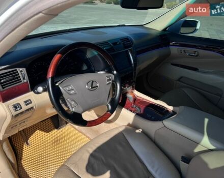 Белый Лексус ЛС, объемом двигателя 4.61 л и пробегом 226 тыс. км за 11500 $, фото 15 на Automoto.ua