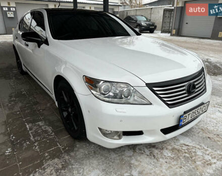 Білий Лексус ЛС, об'ємом двигуна 4.61 л та пробігом 286 тис. км за 12999 $, фото 4 на Automoto.ua