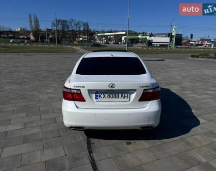 Белый Лексус ЛС, объемом двигателя 4.61 л и пробегом 226 тыс. км за 11500 $, фото 9 на Automoto.ua