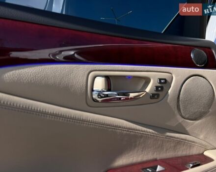 Белый Лексус ЛС, объемом двигателя 4.61 л и пробегом 226 тыс. км за 11500 $, фото 19 на Automoto.ua