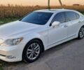 Білий Лексус ЛС, об'ємом двигуна 4.61 л та пробігом 235 тис. км за 15500 $, фото 1 на Automoto.ua
