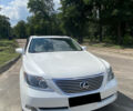 Білий Лексус ЛС, об'ємом двигуна 4.6 л та пробігом 140 тис. км за 14500 $, фото 1 на Automoto.ua