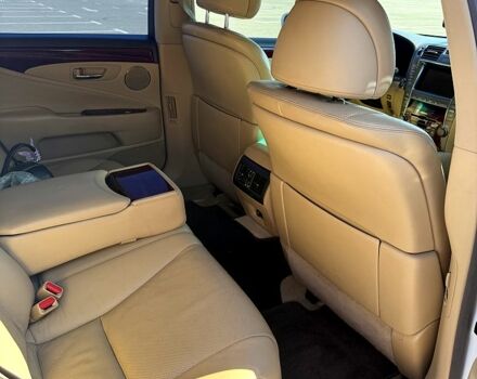 Білий Лексус ЛС, об'ємом двигуна 4.6 л та пробігом 153 тис. км за 14000 $, фото 5 на Automoto.ua