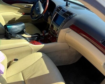 Білий Лексус ЛС, об'ємом двигуна 4.6 л та пробігом 153 тис. км за 14000 $, фото 8 на Automoto.ua