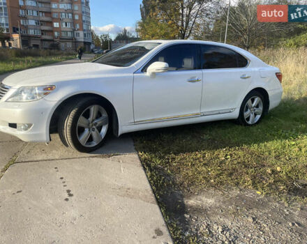 Лексус ЛС 2010 у Києві на Automoto.ua Білий Лексус ЛС, об'ємом двигуна 4.61 л та пробігом 191 тис. км за 13600 $, фото 1 на Automoto.ua