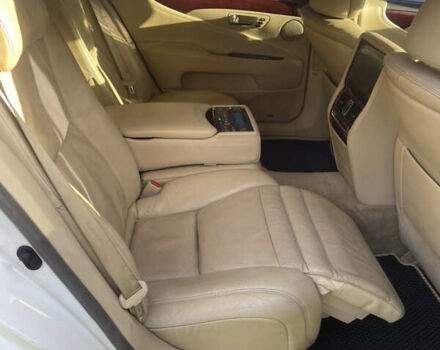 Лексус ЛС 2010 у Києві на Automoto.ua Білий Лексус ЛС, об'ємом двигуна 4.61 л та пробігом 191 тис. км за 13600 $, фото 6 на Automoto.ua