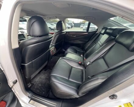 Білий Лексус ЛС, об'ємом двигуна 4.6 л та пробігом 71 тис. км за 19900 $, фото 13 на Automoto.ua