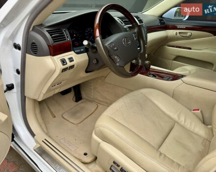 Білий Лексус ЛС, об'ємом двигуна 4.6 л та пробігом 241 тис. км за 14500 $, фото 15 на Automoto.ua