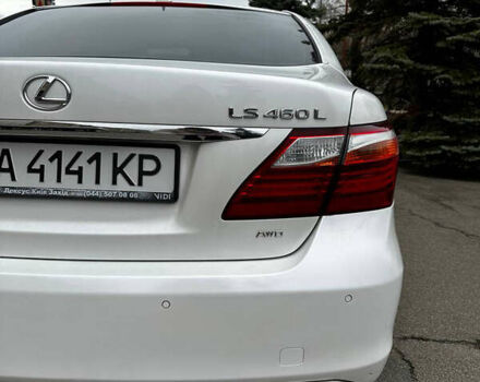 Білий Лексус ЛС, об'ємом двигуна 4.61 л та пробігом 173 тис. км за 13999 $, фото 6 на Automoto.ua