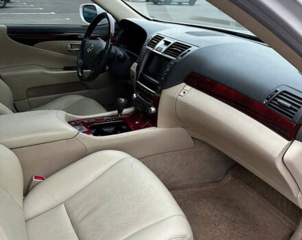 Білий Лексус ЛС, об'ємом двигуна 4.61 л та пробігом 173 тис. км за 13999 $, фото 19 на Automoto.ua