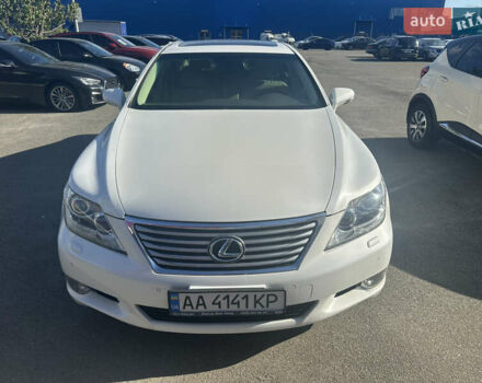 Белый Лексус ЛС, объемом двигателя 4.61 л и пробегом 173 тыс. км за 16500 $, фото 3 на Automoto.ua