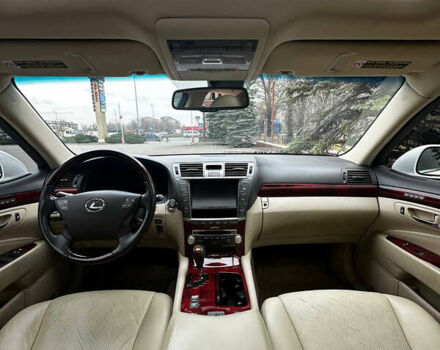 Білий Лексус ЛС, об'ємом двигуна 4.61 л та пробігом 173 тис. км за 13999 $, фото 30 на Automoto.ua