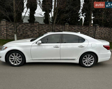 Белый Лексус ЛС, объемом двигателя 4.61 л и пробегом 173 тыс. км за 12999 $, фото 2 на Automoto.ua