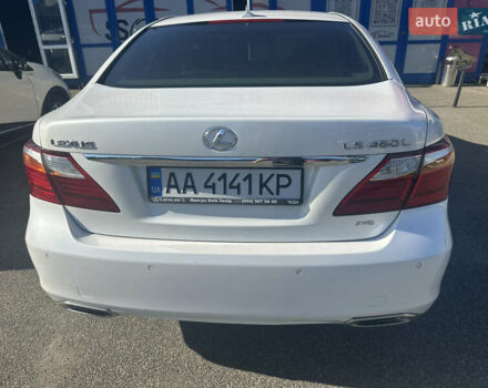 Белый Лексус ЛС, объемом двигателя 4.61 л и пробегом 173 тыс. км за 16500 $, фото 9 на Automoto.ua