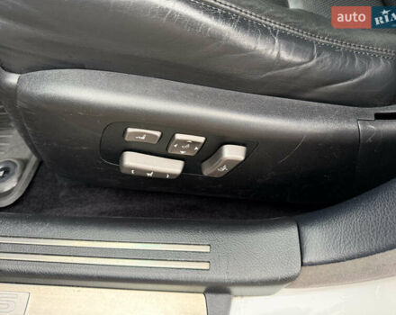 Белый Лексус ЛС, объемом двигателя 4.6 л и пробегом 142 тыс. км за 16300 $, фото 3 на Automoto.ua