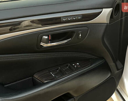 Белый Лексус ЛС, объемом двигателя 4.97 л и пробегом 203 тыс. км за 28700 $, фото 7 на Automoto.ua