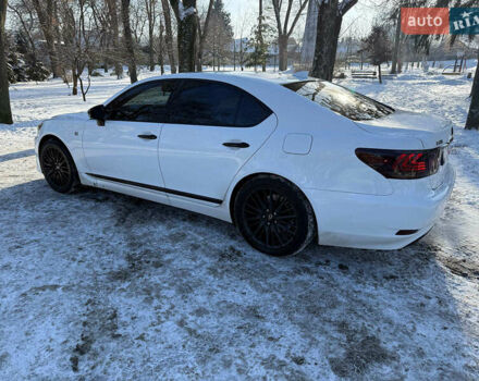 Білий Лексус ЛС, об'ємом двигуна 4.6 л та пробігом 72 тис. км за 25940 $, фото 11 на Automoto.ua