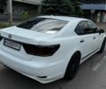 Білий Лексус ЛС, об'ємом двигуна 4.61 л та пробігом 73 тис. км за 19999 $, фото 15 на Automoto.ua