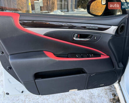 Білий Лексус ЛС, об'ємом двигуна 4.6 л та пробігом 72 тис. км за 25940 $, фото 17 на Automoto.ua