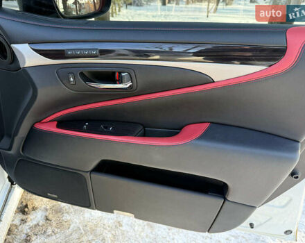 Білий Лексус ЛС, об'ємом двигуна 4.6 л та пробігом 72 тис. км за 25940 $, фото 35 на Automoto.ua