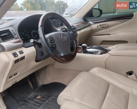 Білий Лексус ЛС, об'ємом двигуна 4.61 л та пробігом 238 тис. км за 22500 $, фото 13 на Automoto.ua