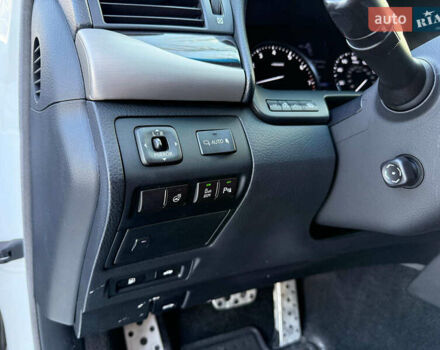 Білий Лексус ЛС, об'ємом двигуна 4.6 л та пробігом 72 тис. км за 25940 $, фото 20 на Automoto.ua