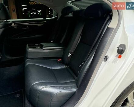 Белый Лексус ЛС, объемом двигателя 4.61 л и пробегом 169 тыс. км за 22490 $, фото 7 на Automoto.ua