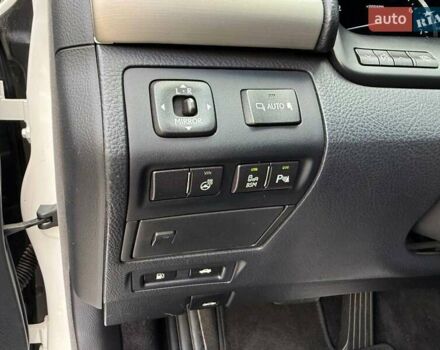 Белый Лексус ЛС, объемом двигателя 4.61 л и пробегом 169 тыс. км за 22490 $, фото 16 на Automoto.ua