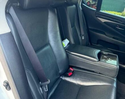 Белый Лексус ЛС, объемом двигателя 4.61 л и пробегом 170 тыс. км за 23000 $, фото 26 на Automoto.ua