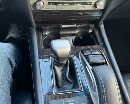 Белый Лексус ЛС, объемом двигателя 4.61 л и пробегом 170 тыс. км за 23000 $, фото 15 на Automoto.ua