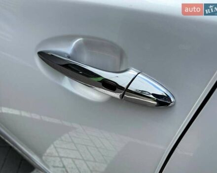 Белый Лексус ЛС, объемом двигателя 4.61 л и пробегом 169 тыс. км за 22490 $, фото 12 на Automoto.ua