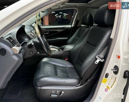 Белый Лексус ЛС, объемом двигателя 4.61 л и пробегом 169 тыс. км за 22490 $, фото 6 на Automoto.ua