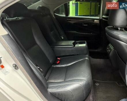 Белый Лексус ЛС, объемом двигателя 4.61 л и пробегом 169 тыс. км за 22490 $, фото 9 на Automoto.ua