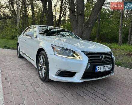 Белый Лексус ЛС, объемом двигателя 4.61 л и пробегом 170 тыс. км за 23000 $, фото 1 на Automoto.ua