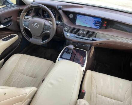 Белый Лексус ЛС, объемом двигателя 3.5 л и пробегом 31 тыс. км за 20500 $, фото 7 на Automoto.ua