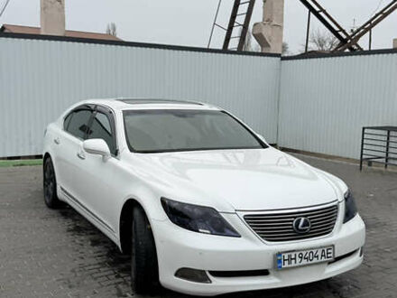 Білий Лексус ЛС, об'ємом двигуна 4.97 л та пробігом 320 тис. км за 12500 $, фото 1 на Automoto.ua