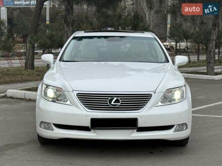 Белый Лексус ЛС, объемом двигателя 4.61 л и пробегом 160 тыс. км за 11300 $, фото 1 на Automoto.ua